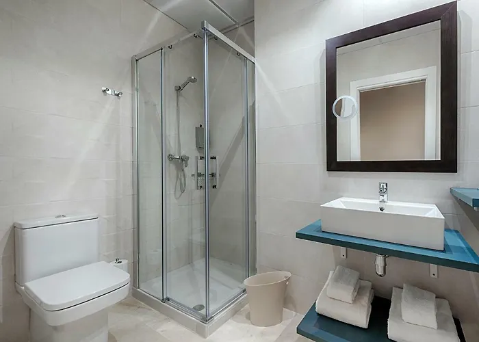 Opera House Hotel 3*